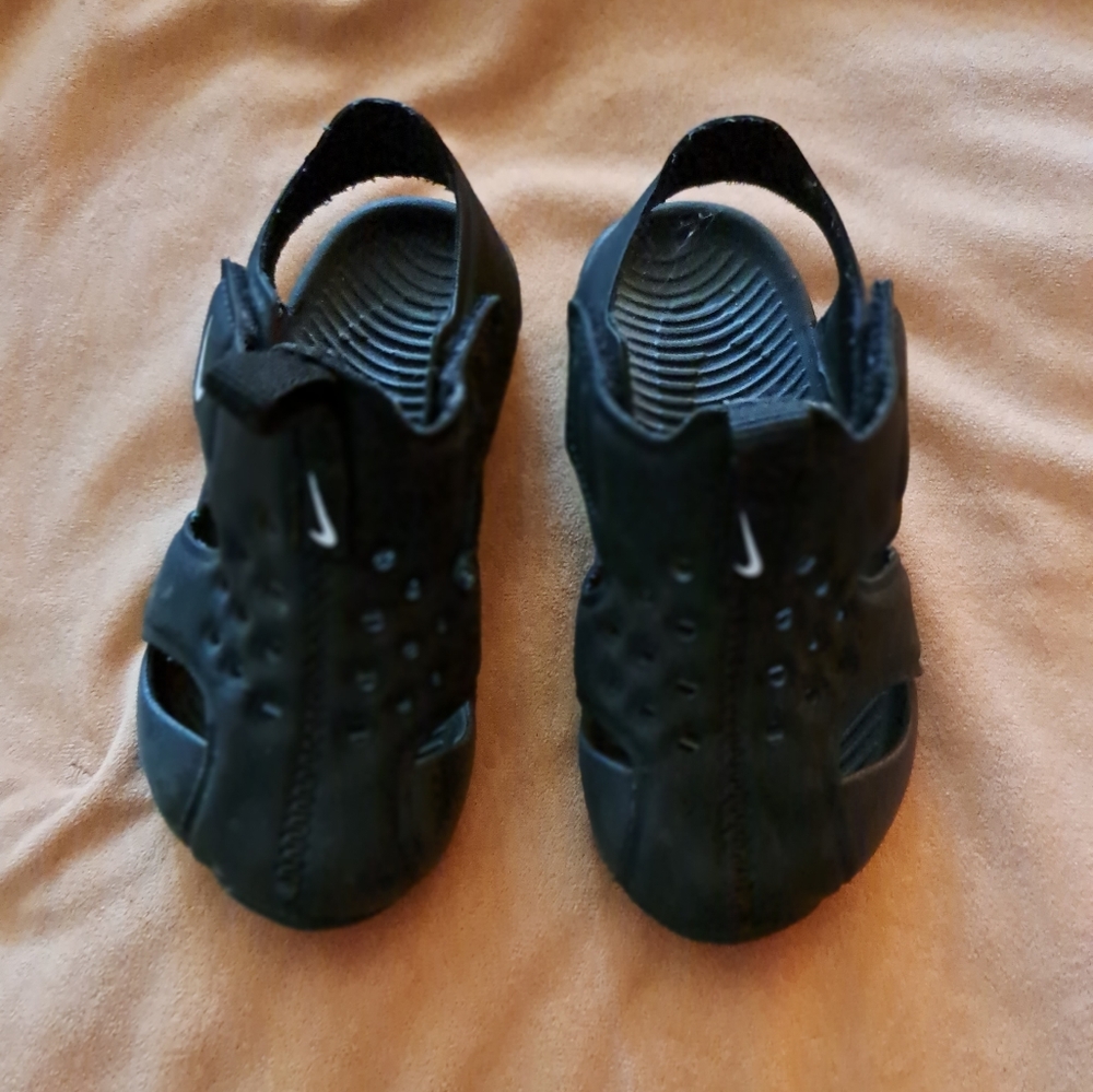 Toddler Nike shoes